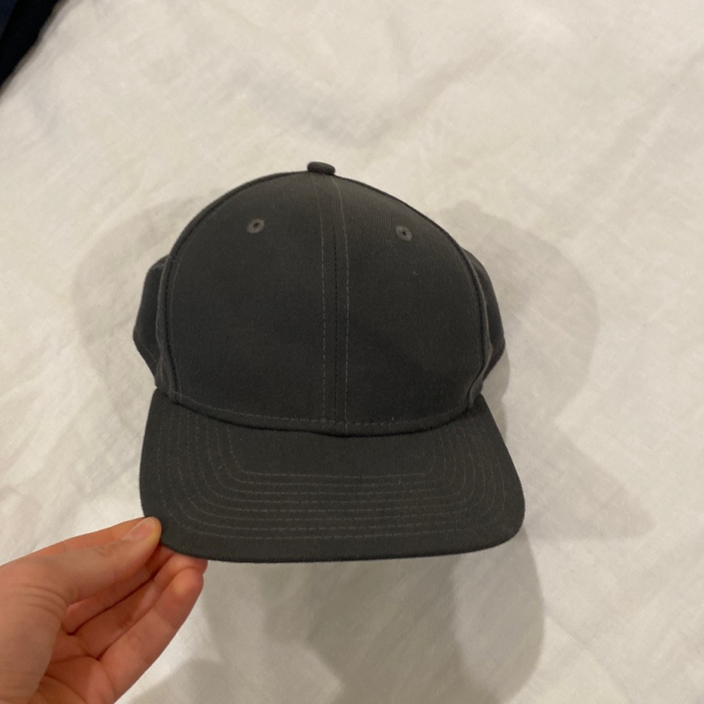 9Fifty; gray hat